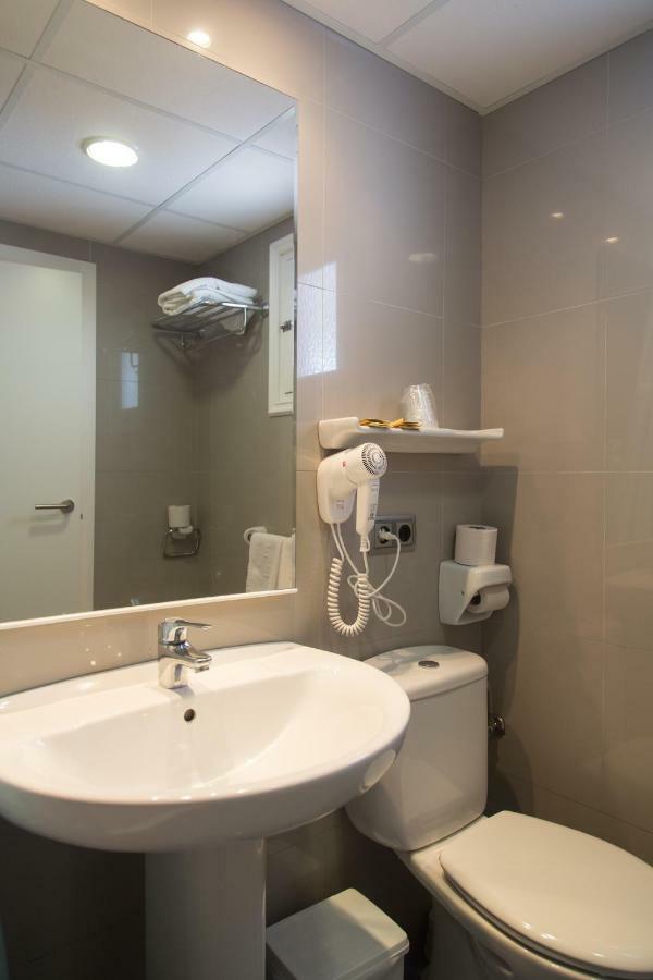 Apartamentos Costamar II Es Pujols Exterior foto